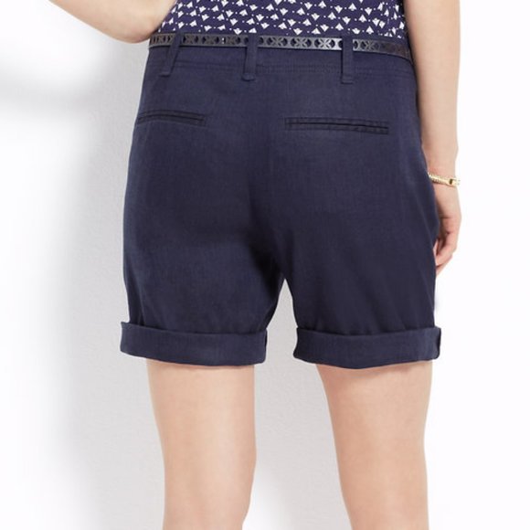 Ann Taylor Size 14 Blue Linen Blend Rolled Shorts - Picture 2 of 2